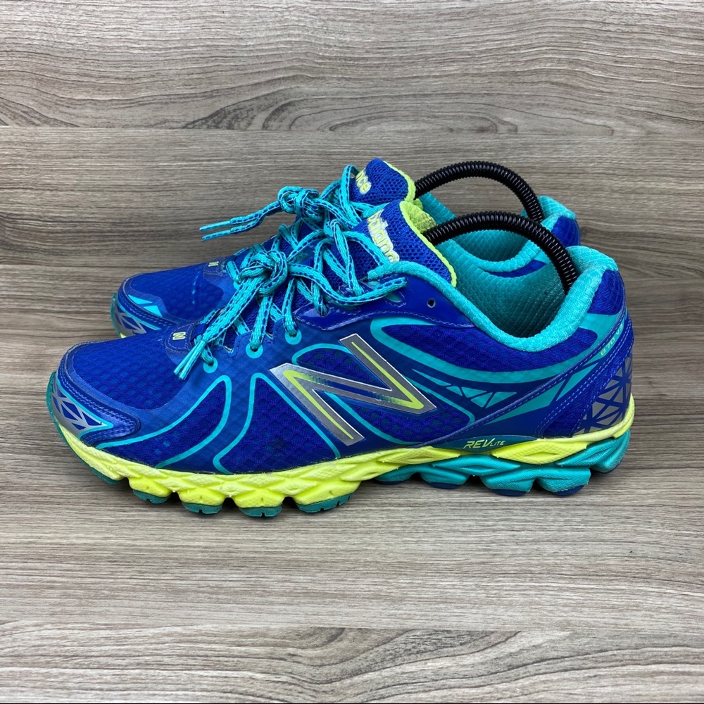 Women’s New Balance Revlite 870